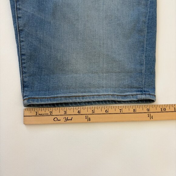 Chico's Shorts Womens 8 Blue Hi-Rise So Slimming Girlfriend Short Stretch Denim - Picture 6 of 12